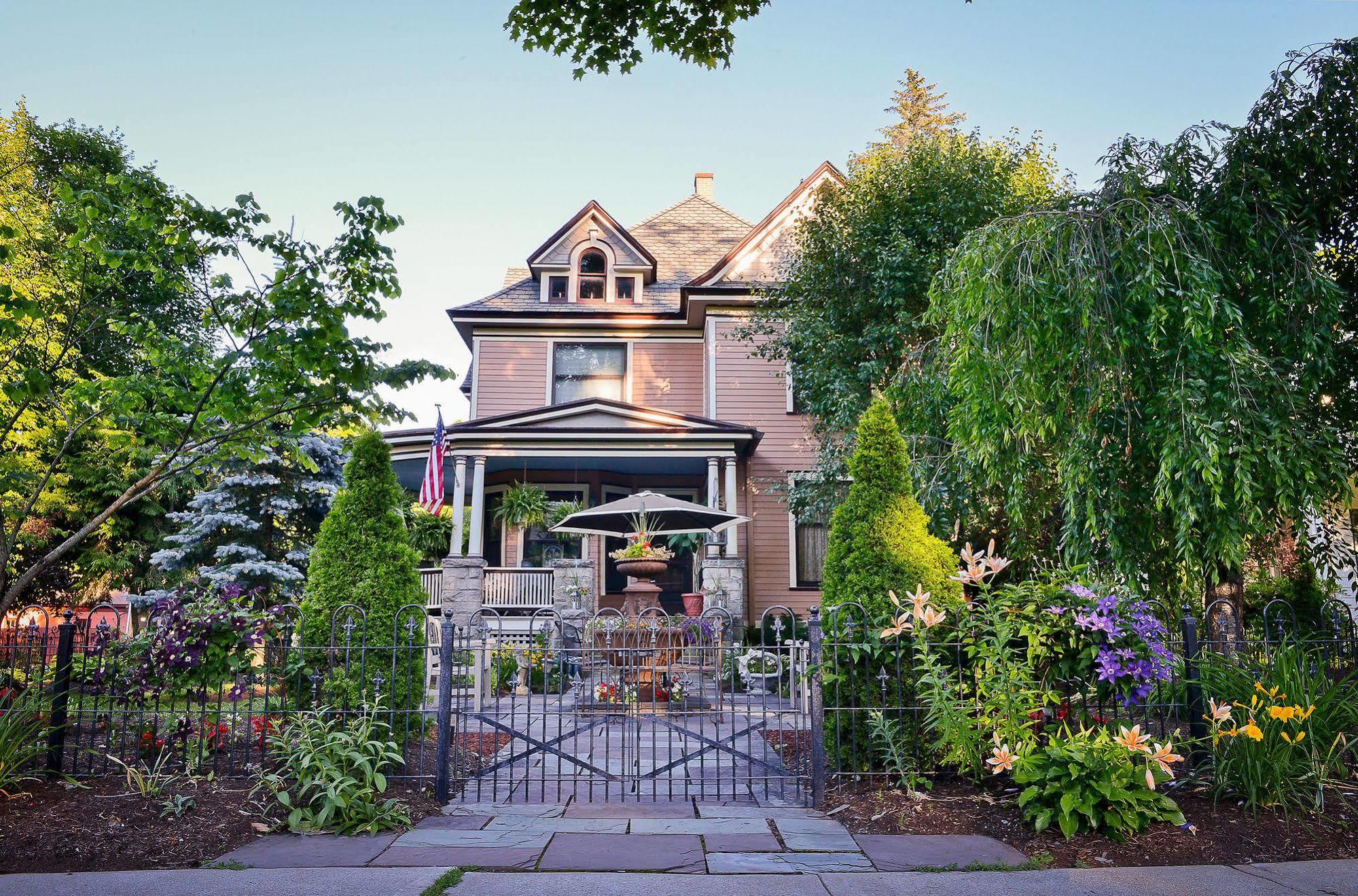 La Belle Auberge Wellsboro Dış mekan fotoğraf